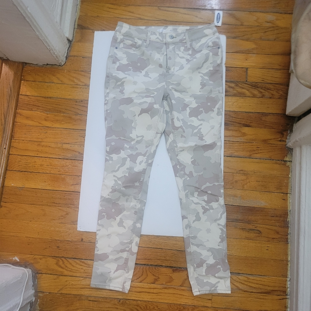 Old Navy Rockstar Super Skinny Jeans Camo Tan Beige Neutral Size 10 NWT Military